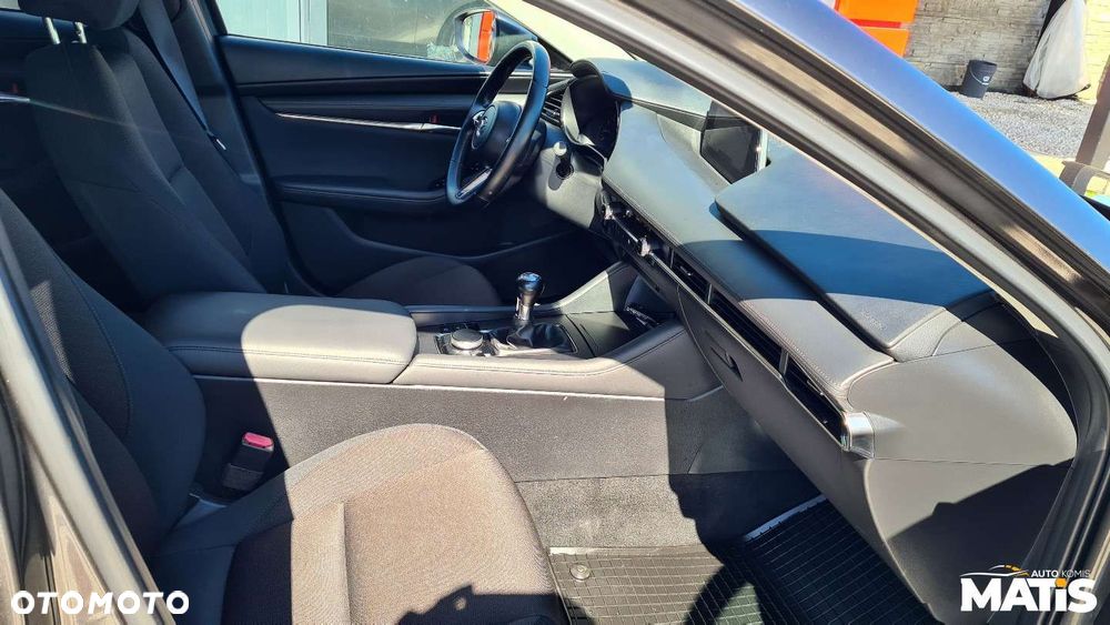Mazda 3 - 8