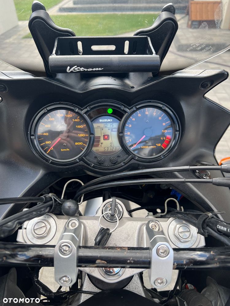Suzuki V-STROM - 15