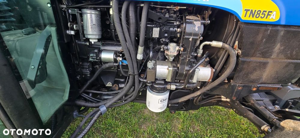 New Holland TN85FA - 9
