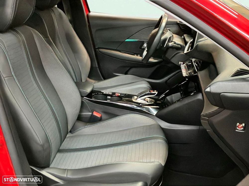 Peugeot 208 - 15