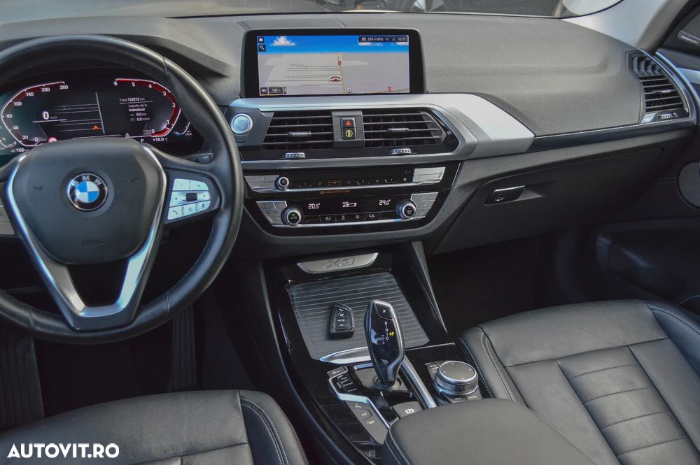 BMW X3 xDrive20d AT xLine - 25