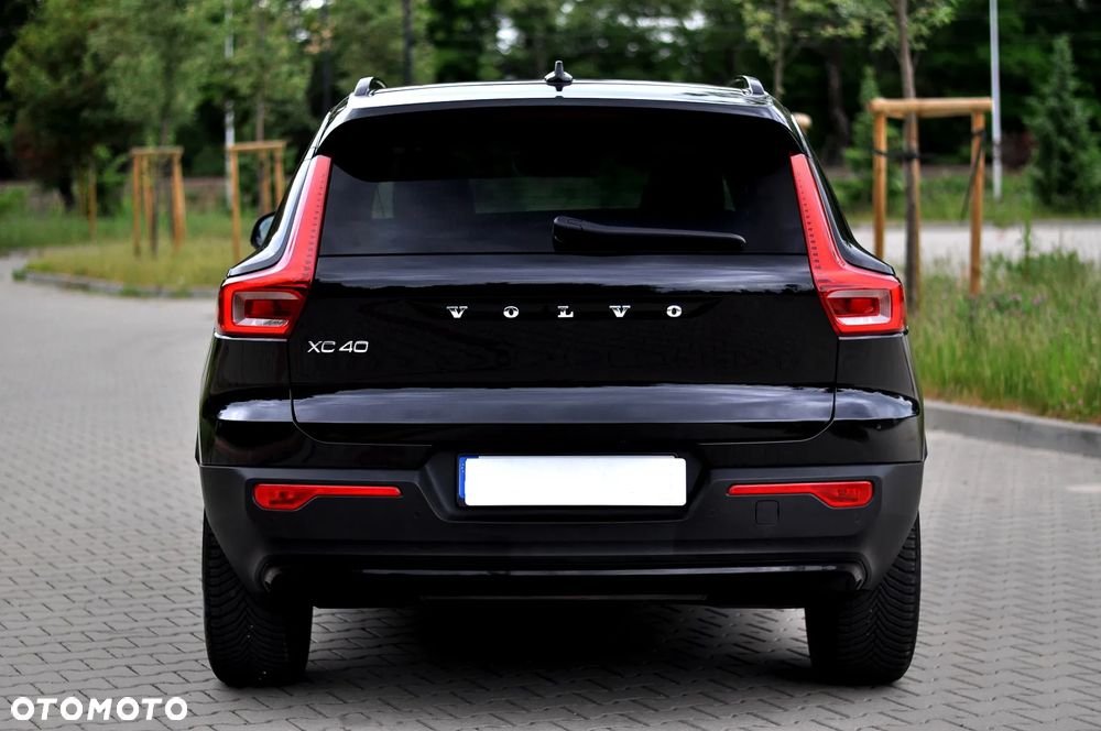 Volvo XC 40 T3 R-Design - 11