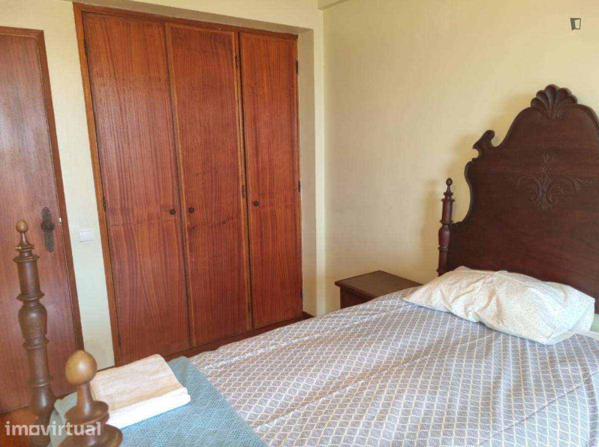 Quarto - localizado em Baixa de Santa Clara Coimbra - Grande imagem: 2/10