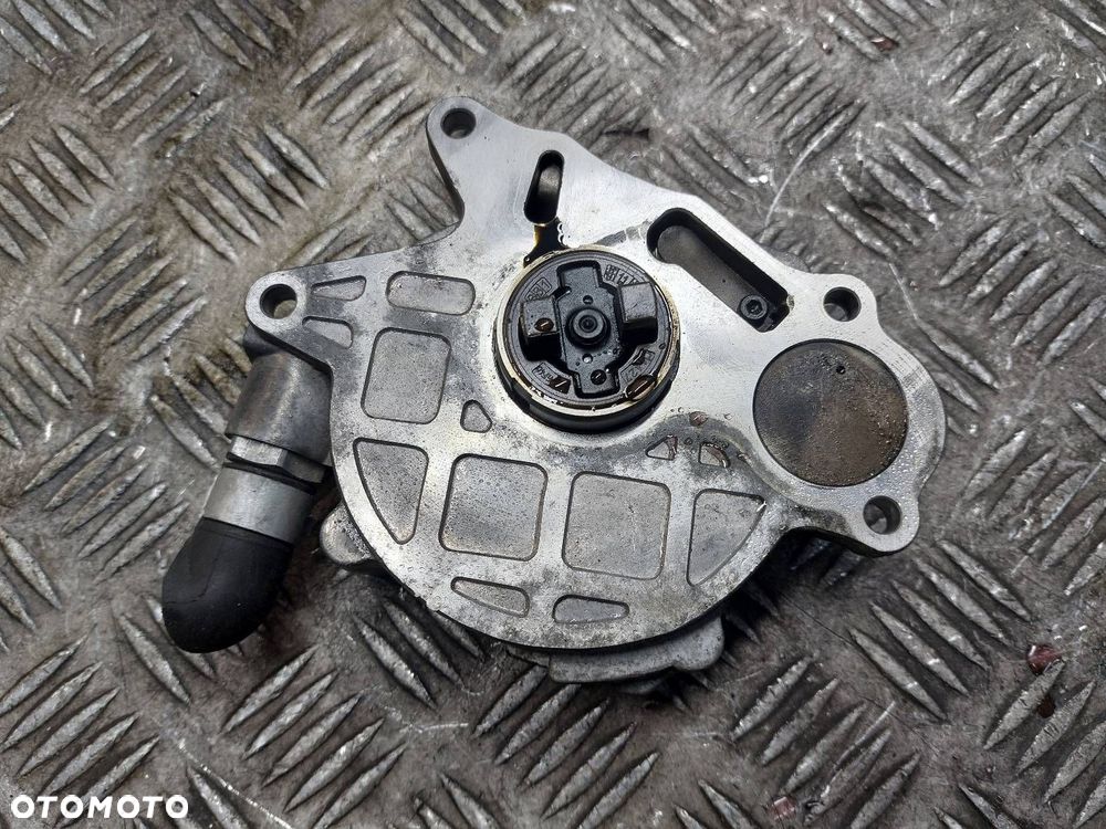 POMPA VACUM AUDI A6 C7 2.0 TDI 03L145100F - 3