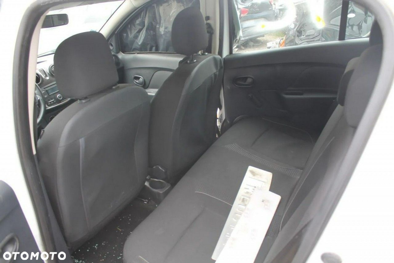 Dacia Sandero - 6