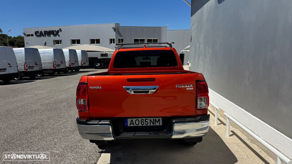 Toyota Hilux 2.4 D-4D 4WD Tracker - 15