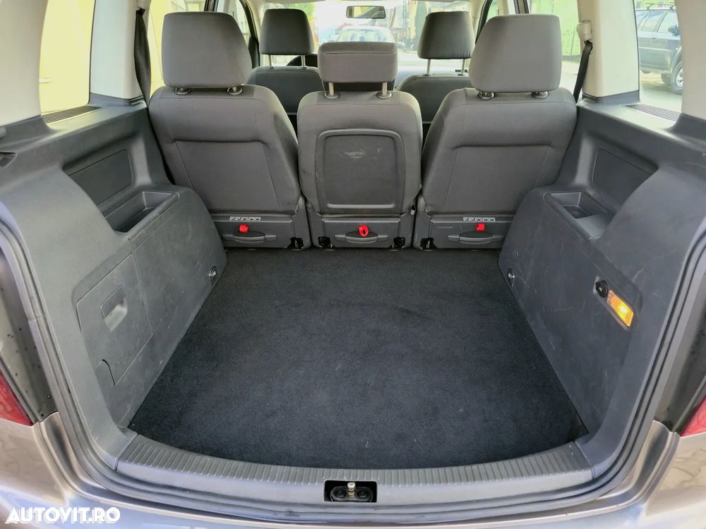 Volkswagen Touran 2.0 TDI DPF Comfortline - 14