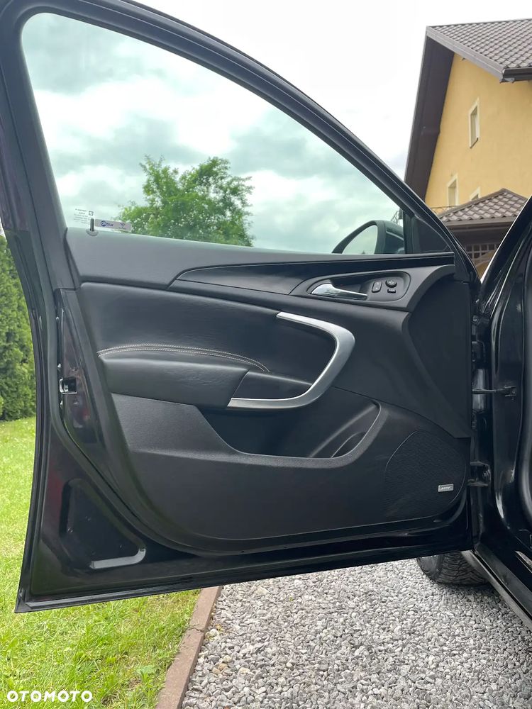 Opel Insignia - 25