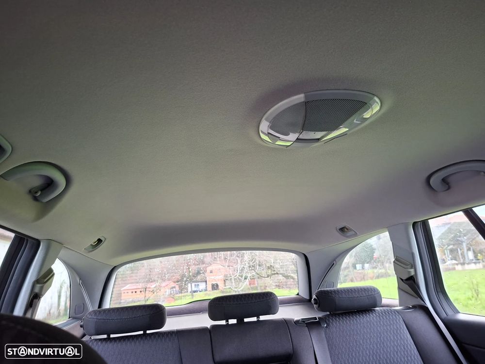 Mercedes-Benz E 220 CDI Auto Elegance - 7