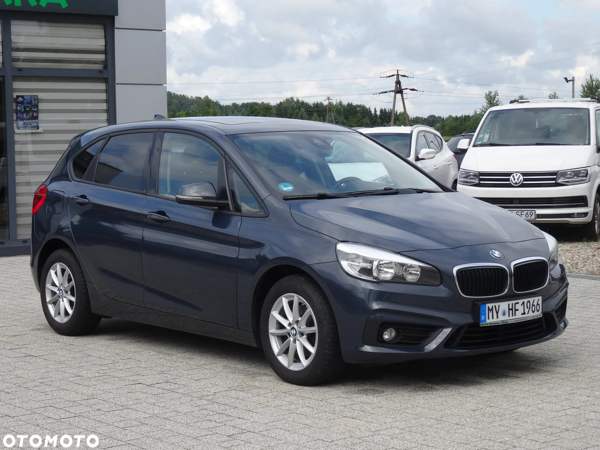 BMW Seria 2 218d Active Tourer Sport Line - 2