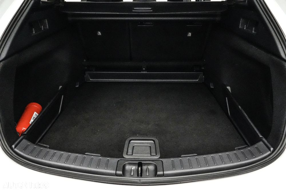 Toyota Corolla 1.8 HSD Dynamic - 19