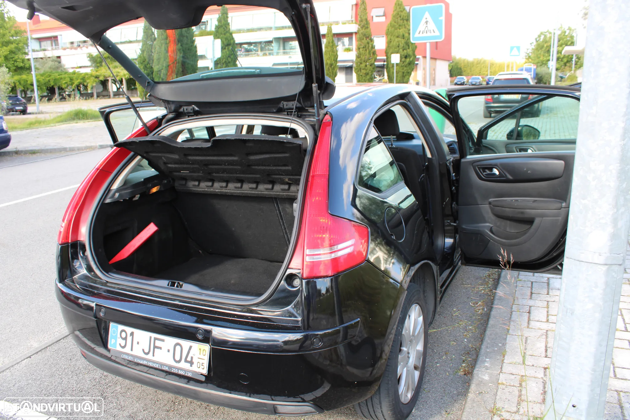 Citroën C4 1.6 HDi Attraction - 8