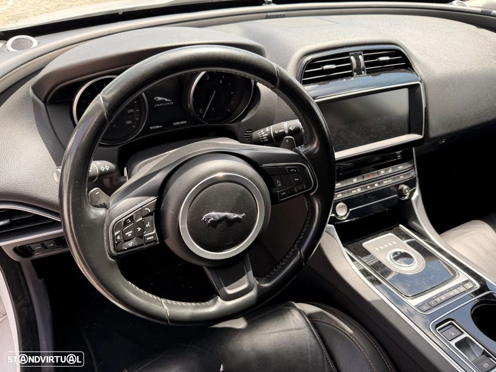 Jaguar XE 20d Aut. R-Sport Ingenium Edition - 26