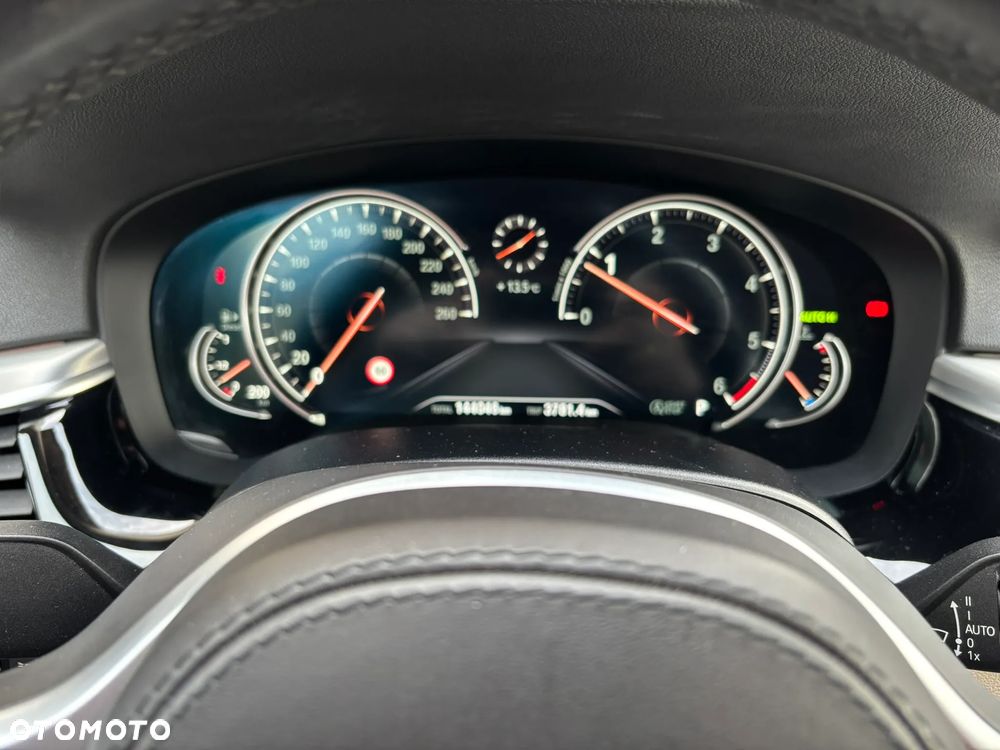 BMW Seria 5 520d M Sport - 21