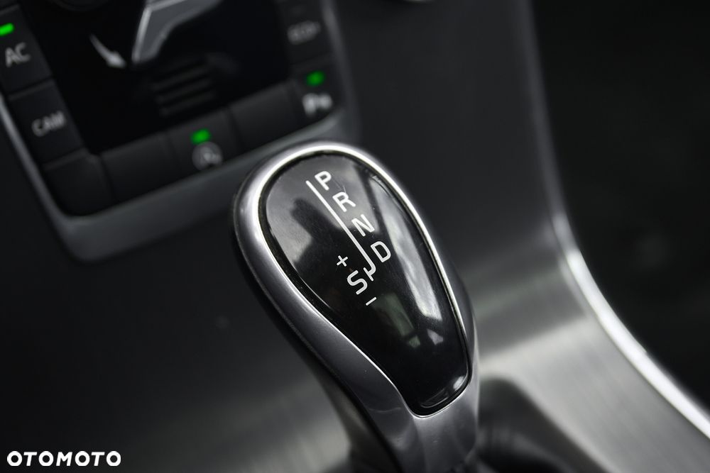 Volvo XC 60 D4 Drive-E Momentum - 38