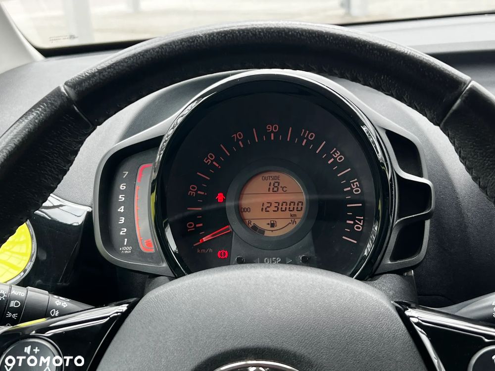 Toyota Aygo x-cite - 29