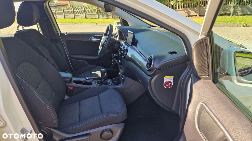 Mercedes-Benz Klasa B 180 (BlueEFFICIENCY) - 10