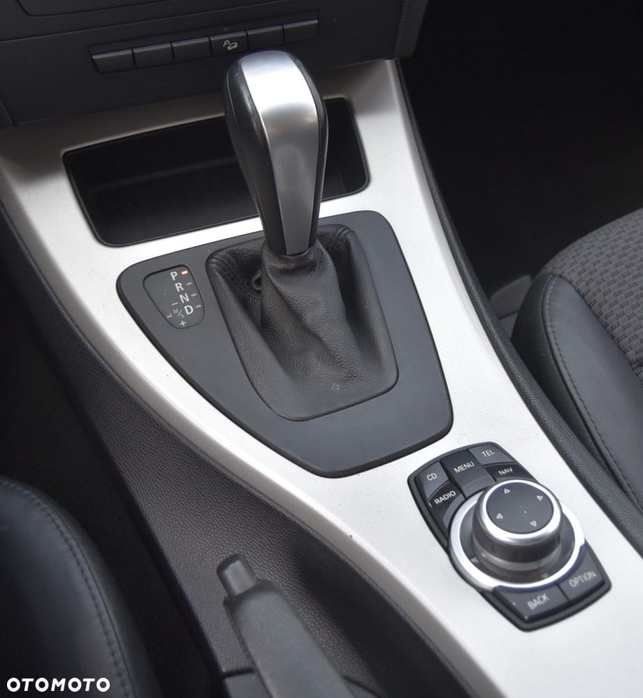 BMW Seria 3 320d xDrive DPF - 30