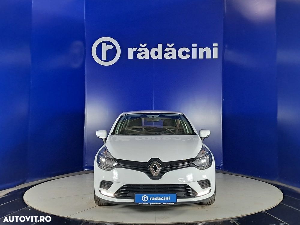 Renault Clio - 8