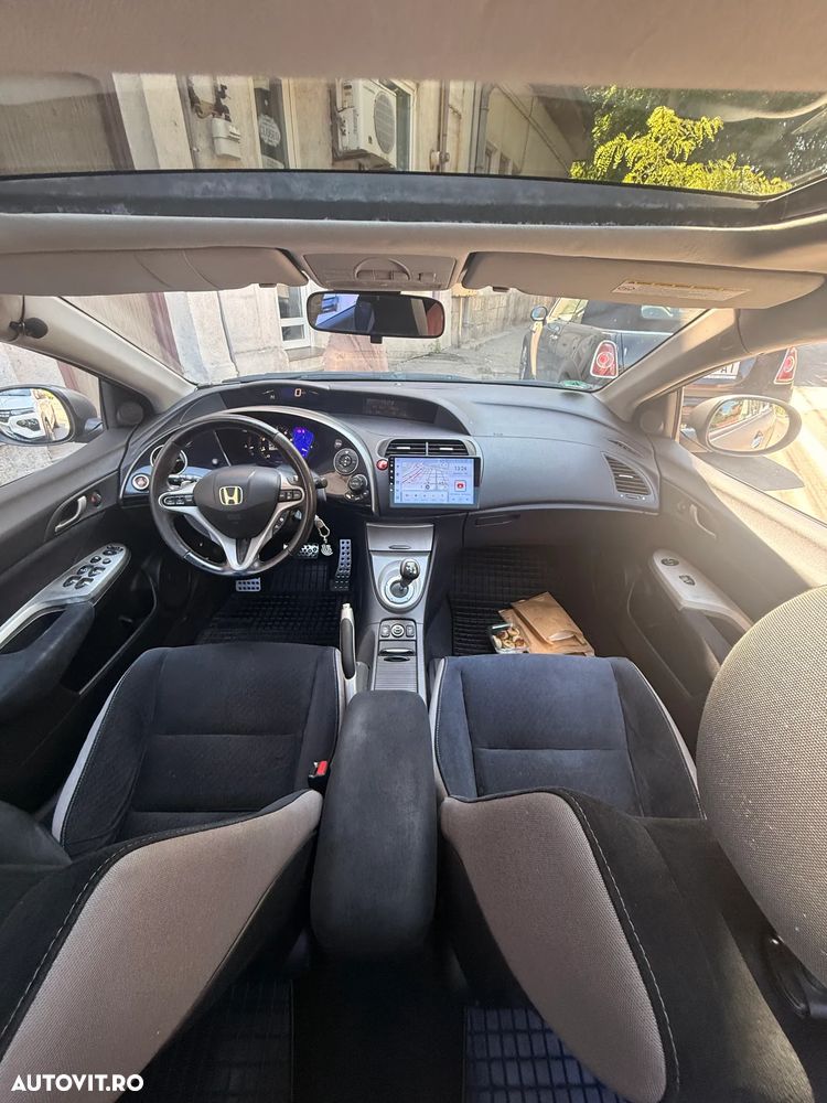 Honda Civic 1.8i-VTEC i-SHIFT Type S - 17