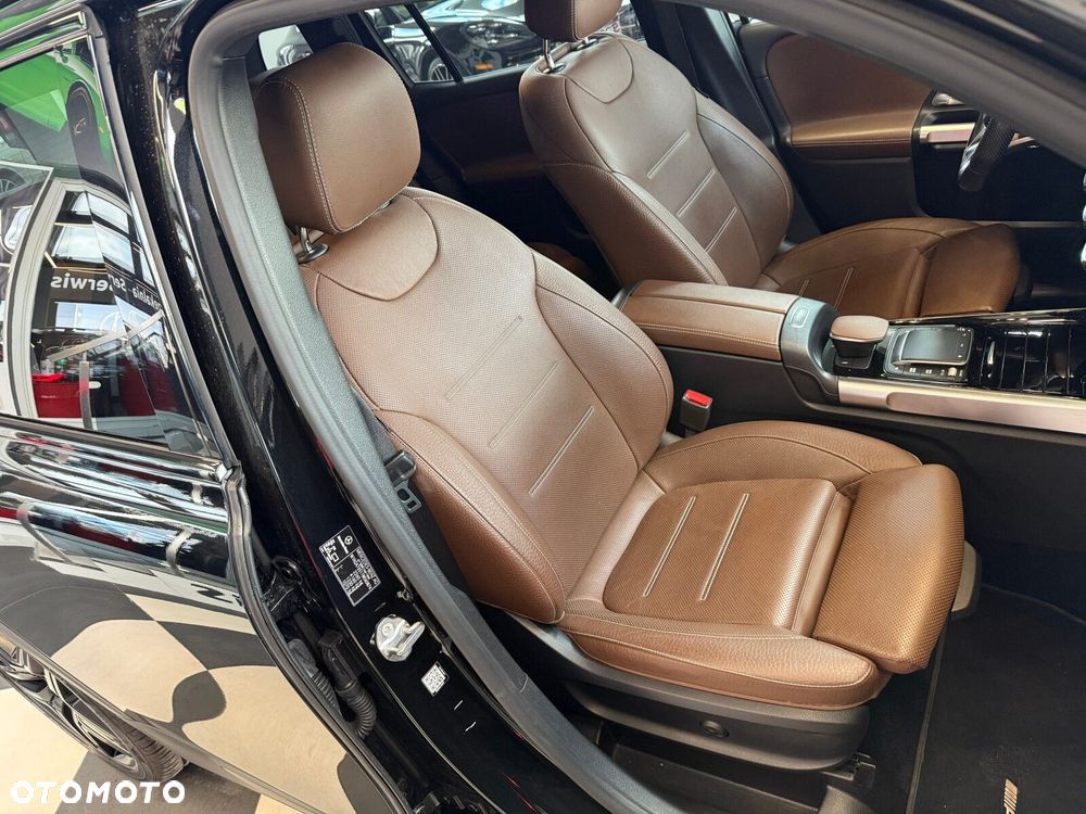 Mercedes-Benz GLB - 17