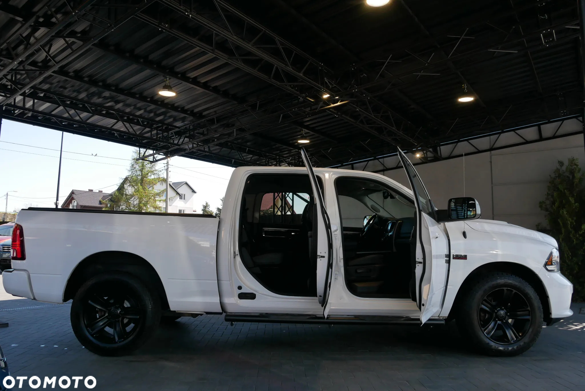 Dodge RAM 1500 5.7 4x4 - 12
