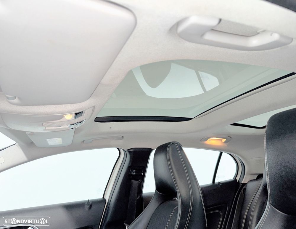 Mercedes-Benz GLA 200 CDi Urban Aut. - 14