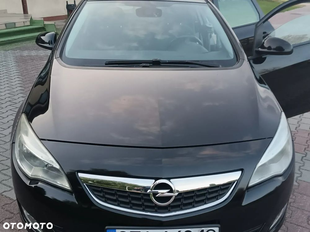 Opel Astra 1.6 Turbo 150 Jahre - 17