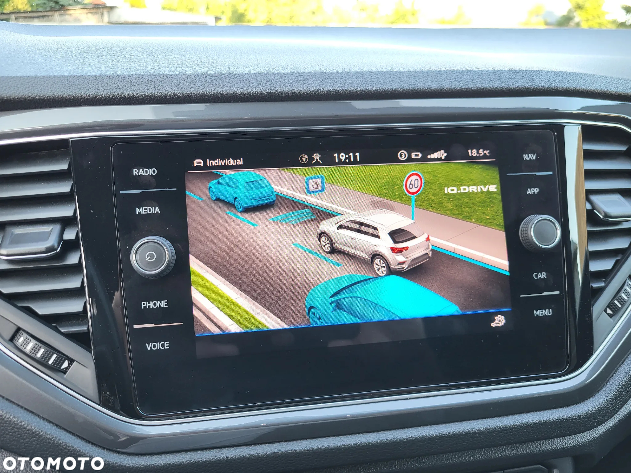 Volkswagen T-Roc 1.5 TSI R-Line DSG - 29