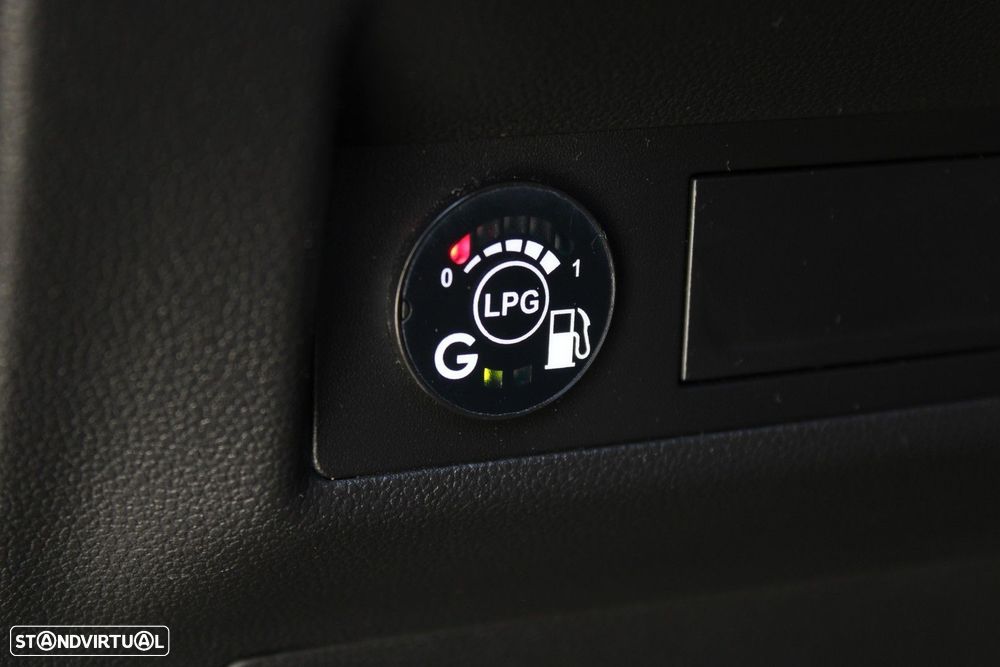 Renault Captur 1.0 TCe Techno Bi-Fuel - 36