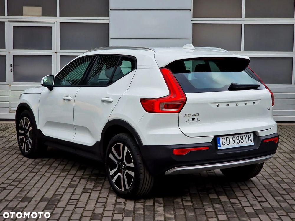 Volvo XC 40 T3 Momentum - 3