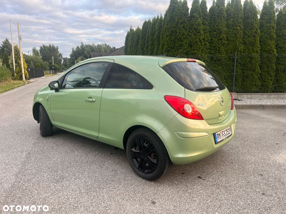 Opel Corsa 1.2 16V 111 - 2
