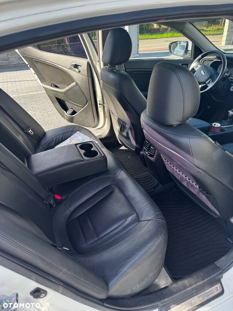 Kia K5 - 17