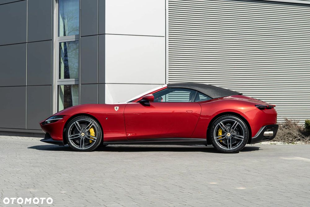 Ferrari Roma Spider - 10
