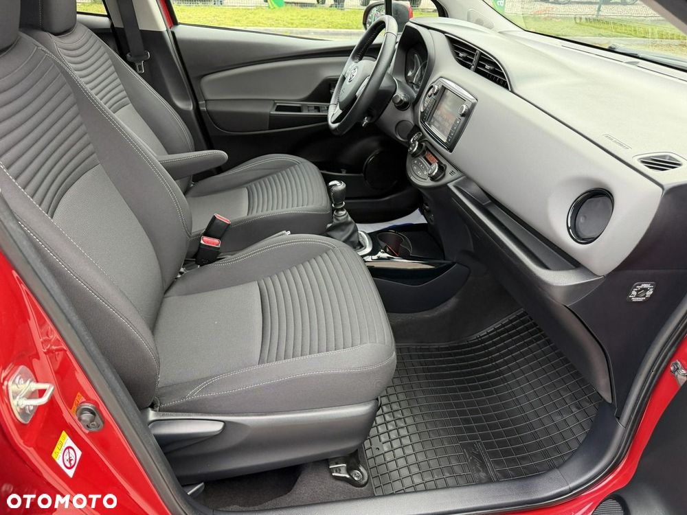 Toyota Yaris 1.33 VVT-i Executive - 37