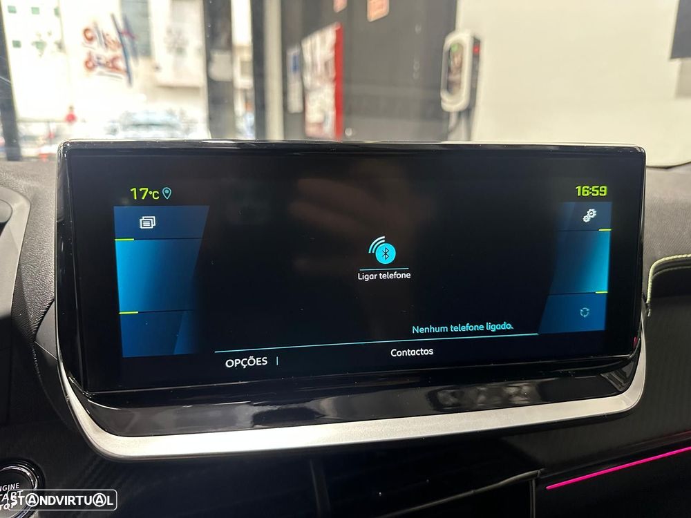 Peugeot e-2008 50 kWh GT - 32