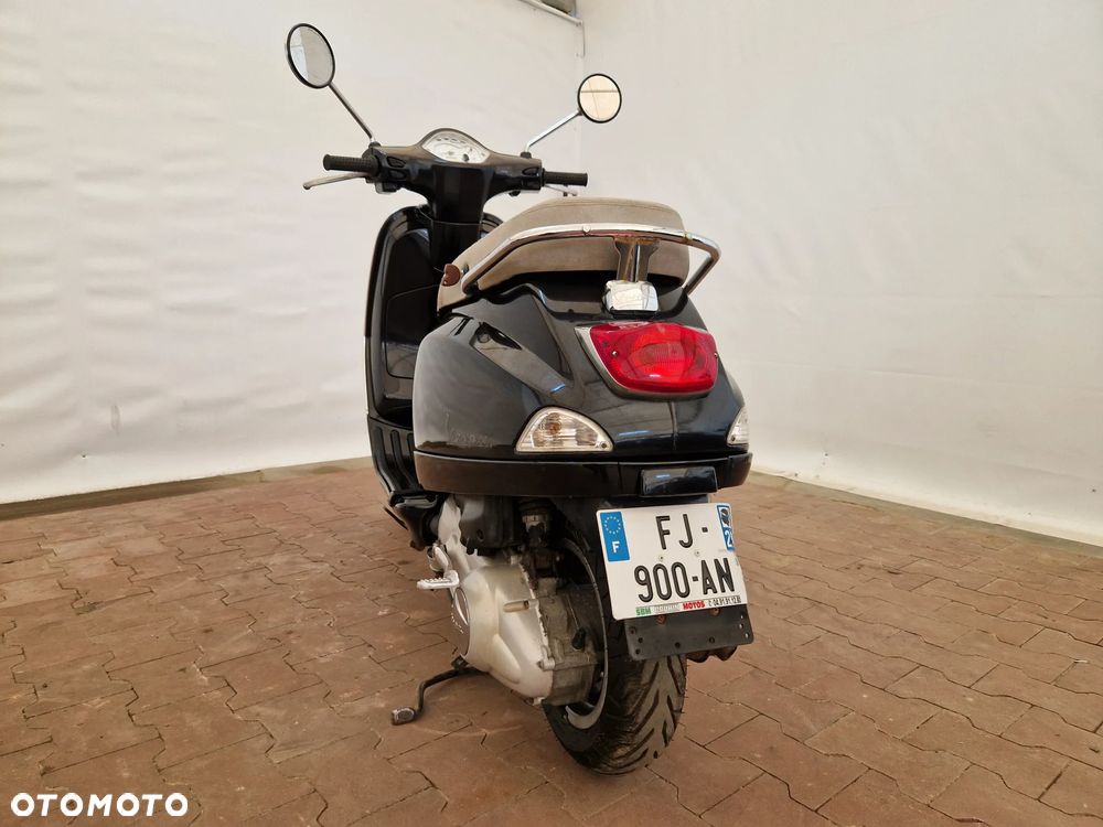 Piaggio Vespa - 9