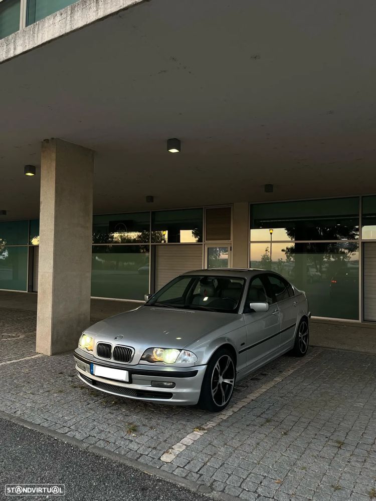 BMW 320 ver-ia - 1