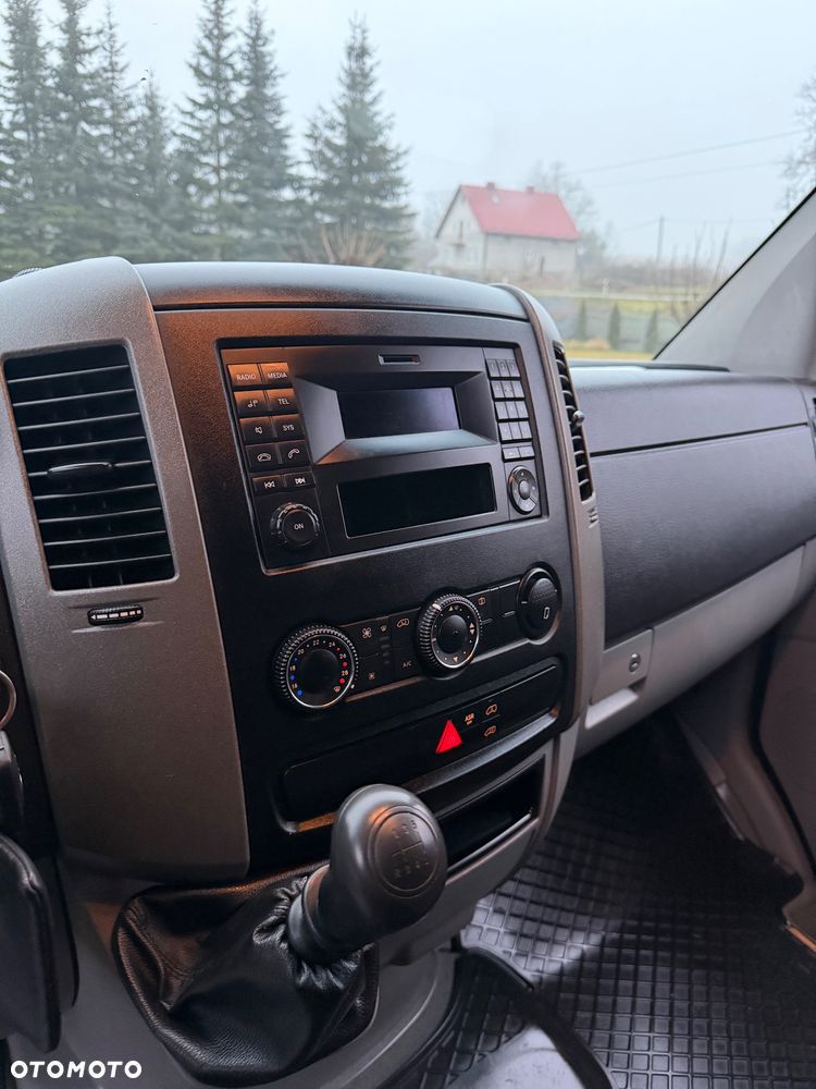 Mercedes-Benz Sprinter - 19