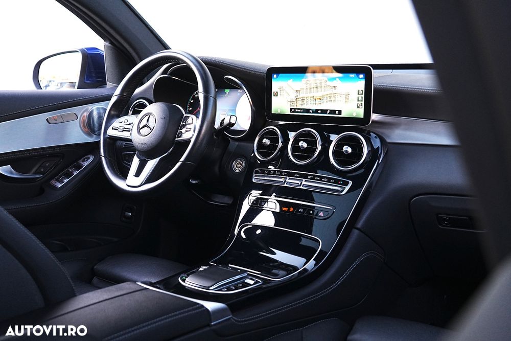 Mercedes-Benz GLC Coupe 200 4Matic 9G-TRONIC AMG Line - 32
