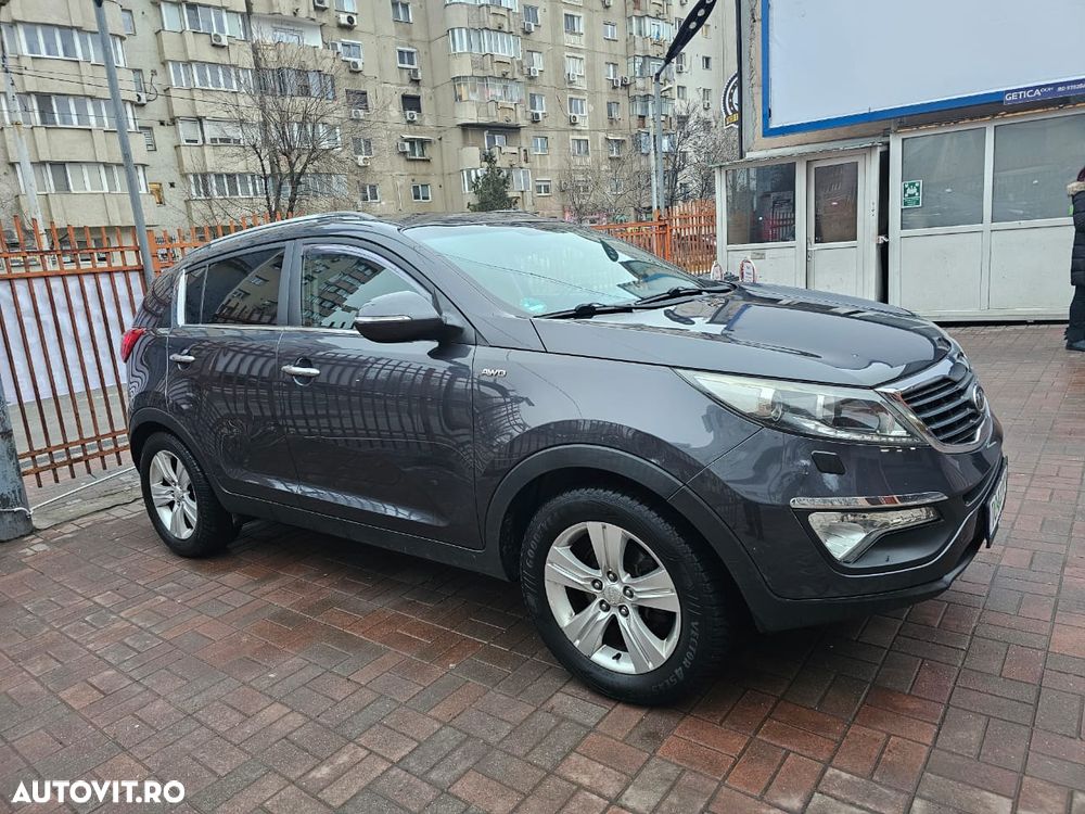 Kia Sportage 2.0 CRDI 4WD Automatik Dream-Team Edition - 3