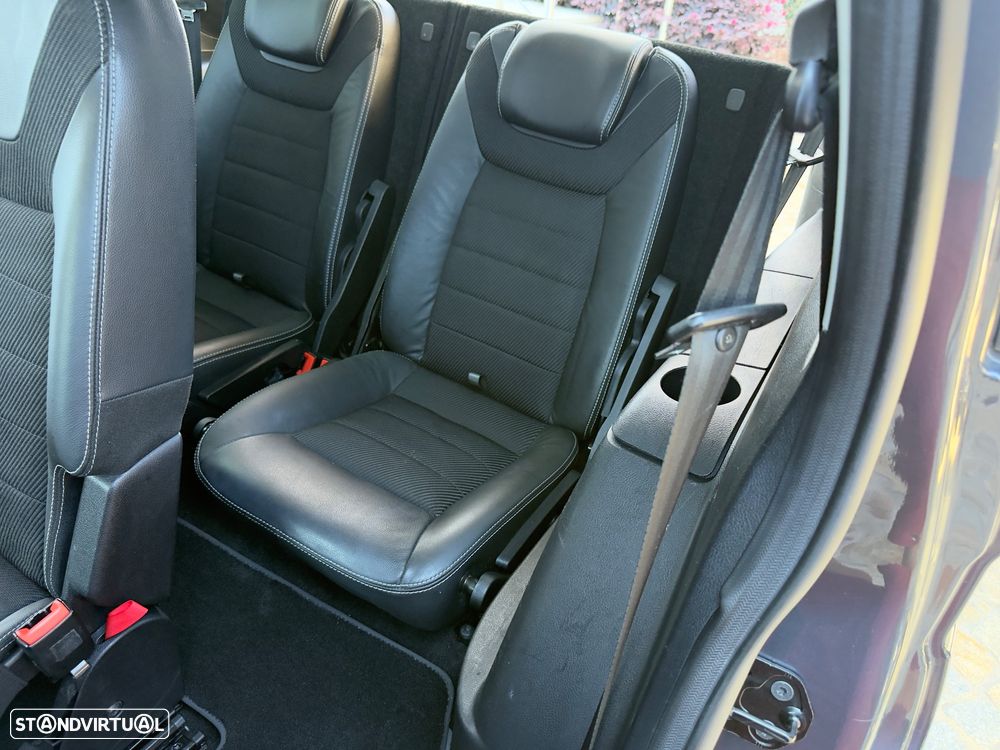 Ford S-Max 2.0 TDCi Titanium 7L - 47