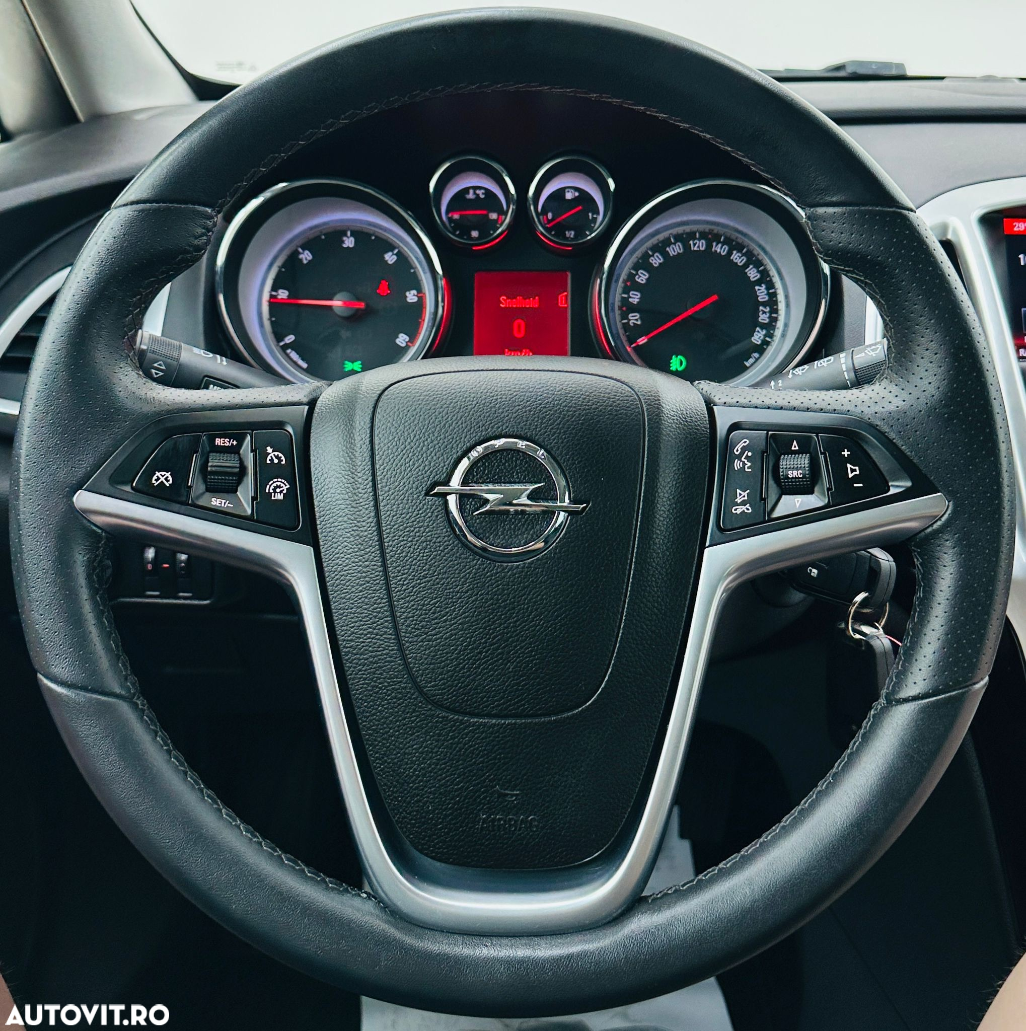 Opel Astra - 34