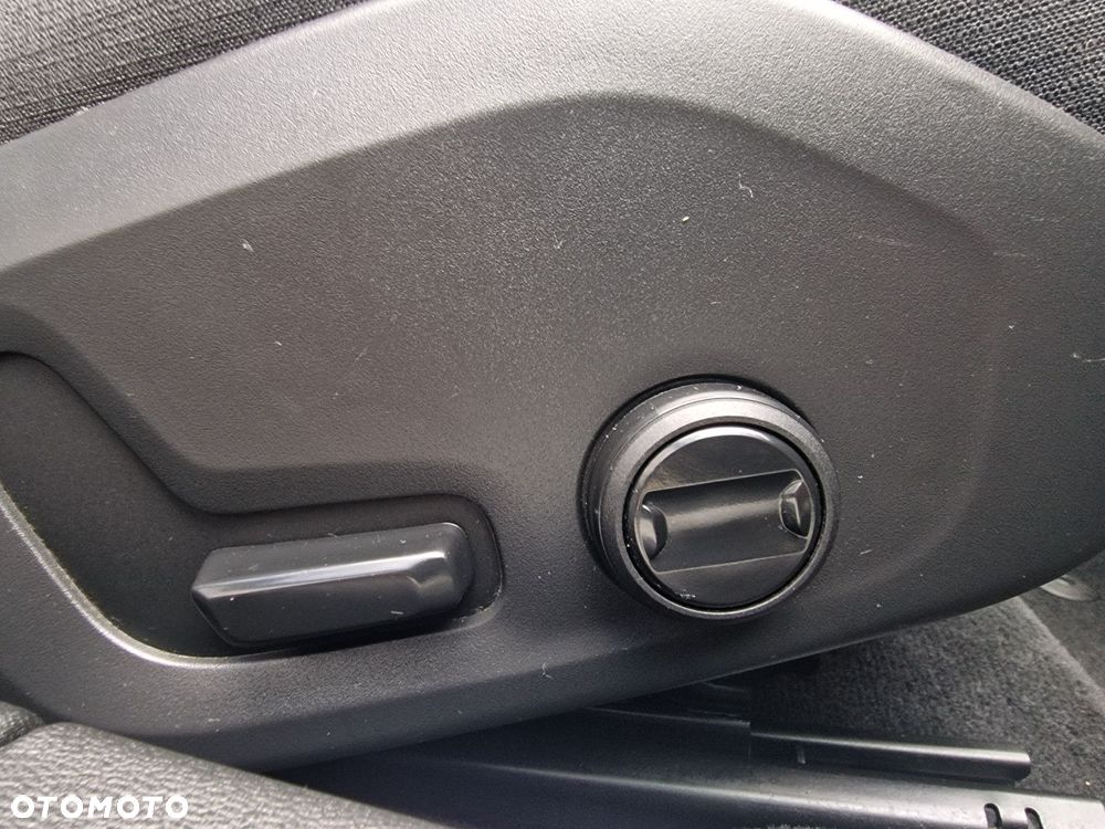 Volvo V60 Cross Country - 18