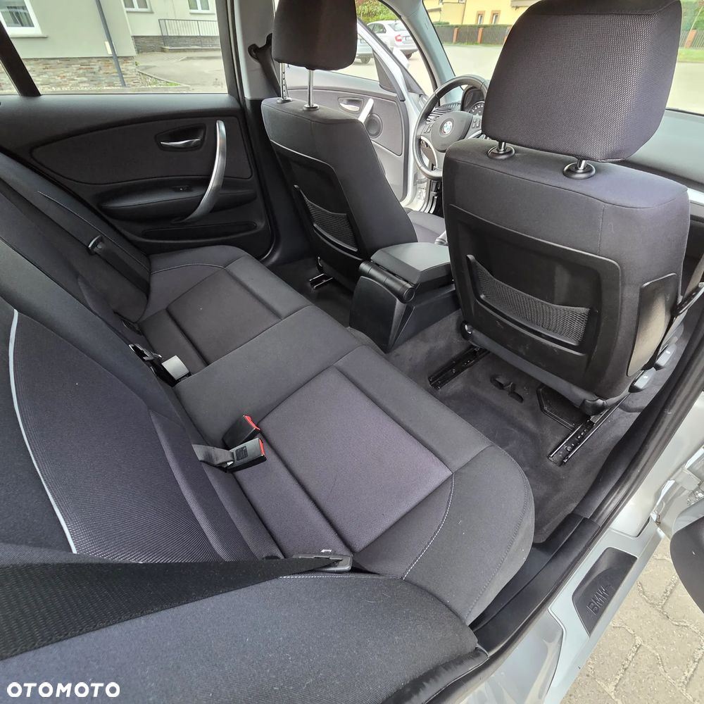 BMW Seria 1 - 21