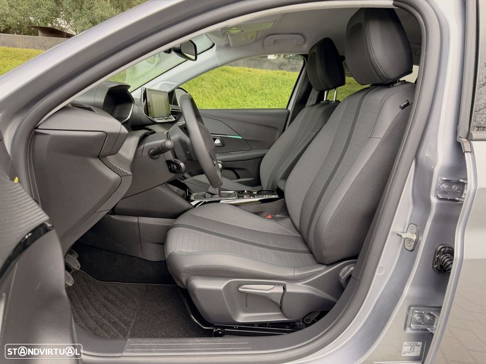 Peugeot 208 1.2 PureTech Allure - 6