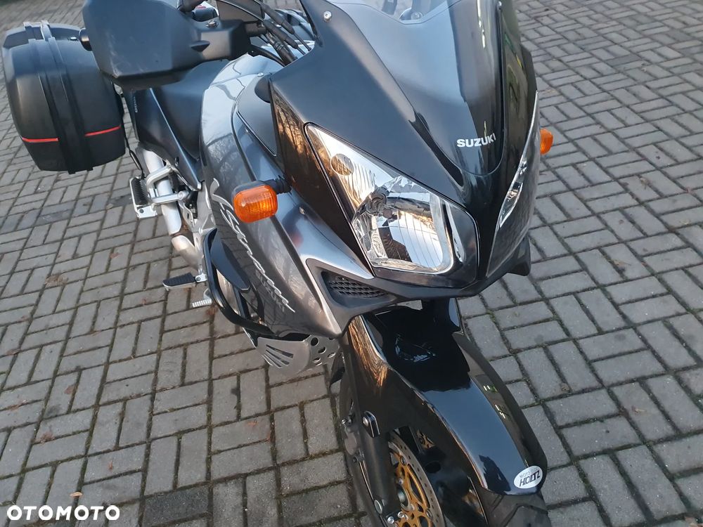 Suzuki V-STROM - 12