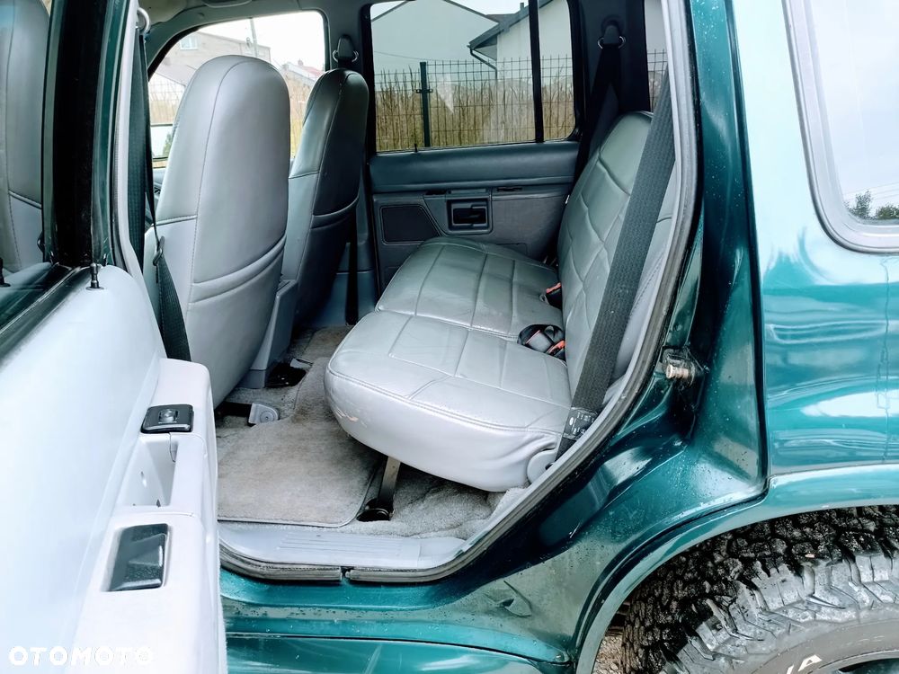 Ford Explorer - 13