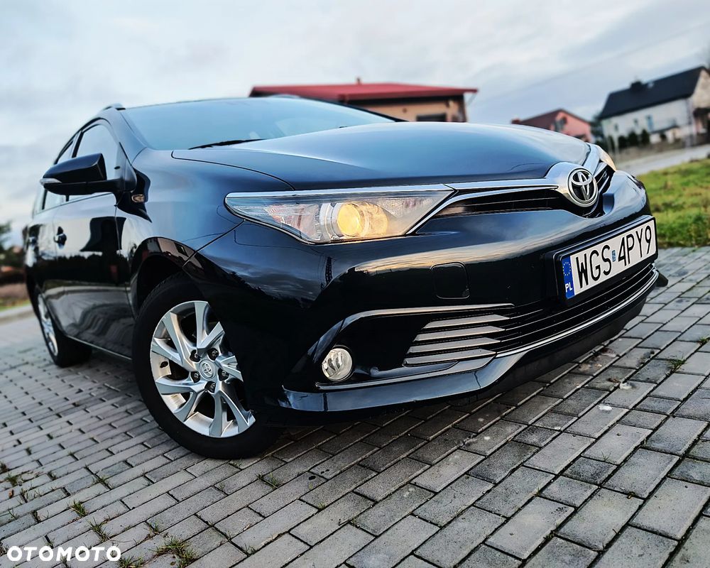Toyota Auris 1.2 T Premium - 1