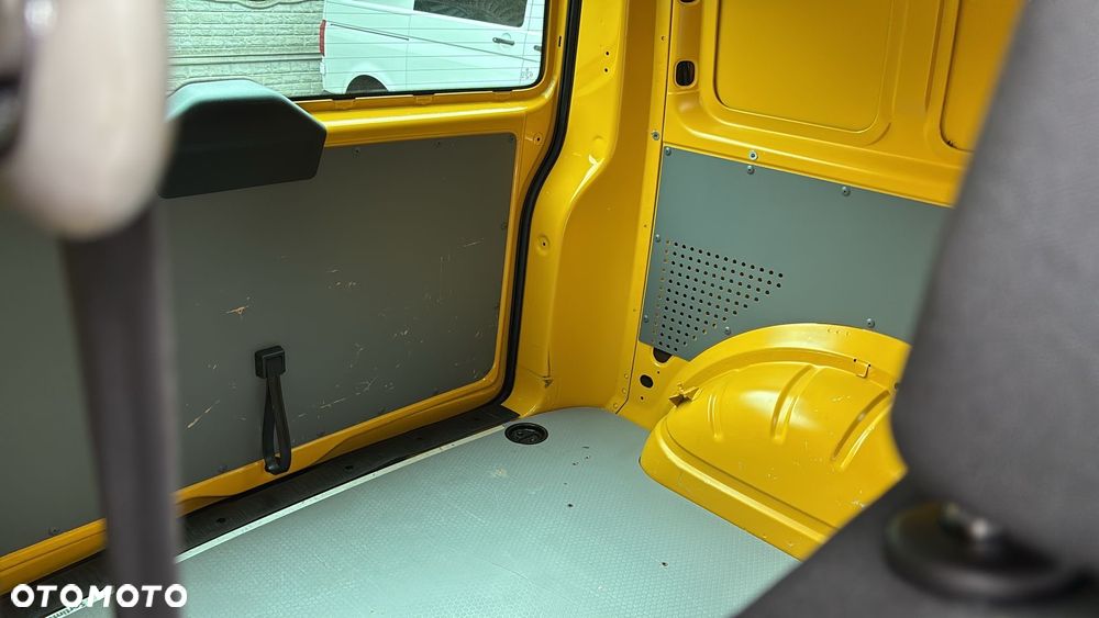 Volkswagen Transporter Kombi L1H1 - 27